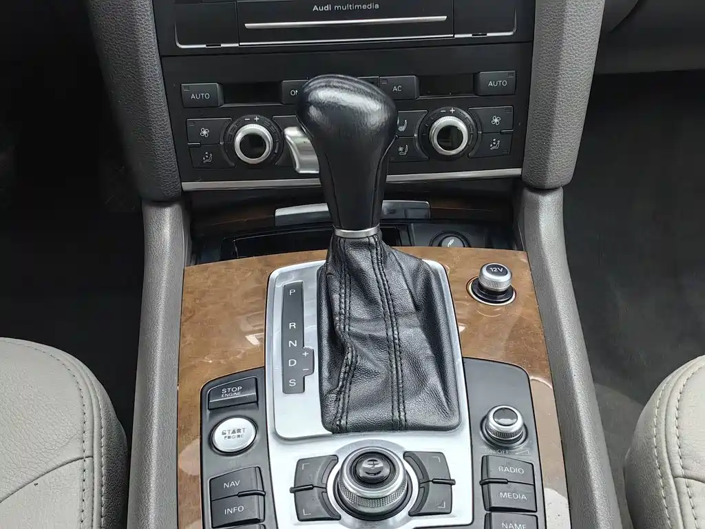 Audi Q7 — миниатюра 13