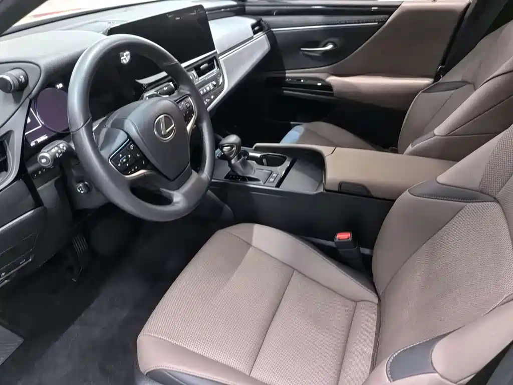 Lexus ES — миниатюра 9