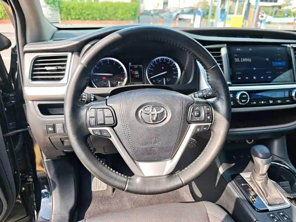 Toyota Highlander — миниатюра 13