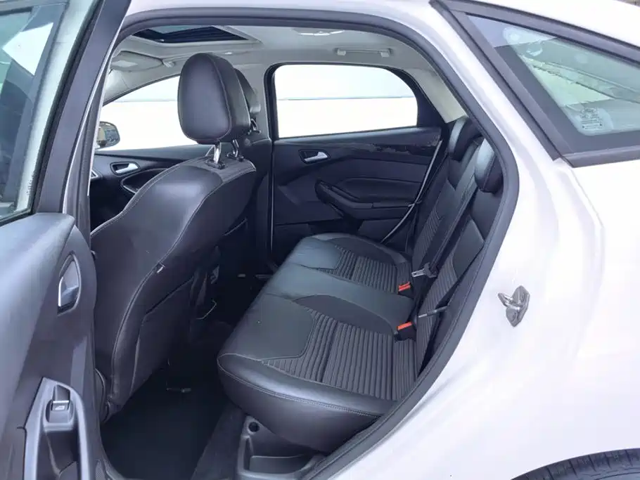 Ford Focus — миниатюра 11
