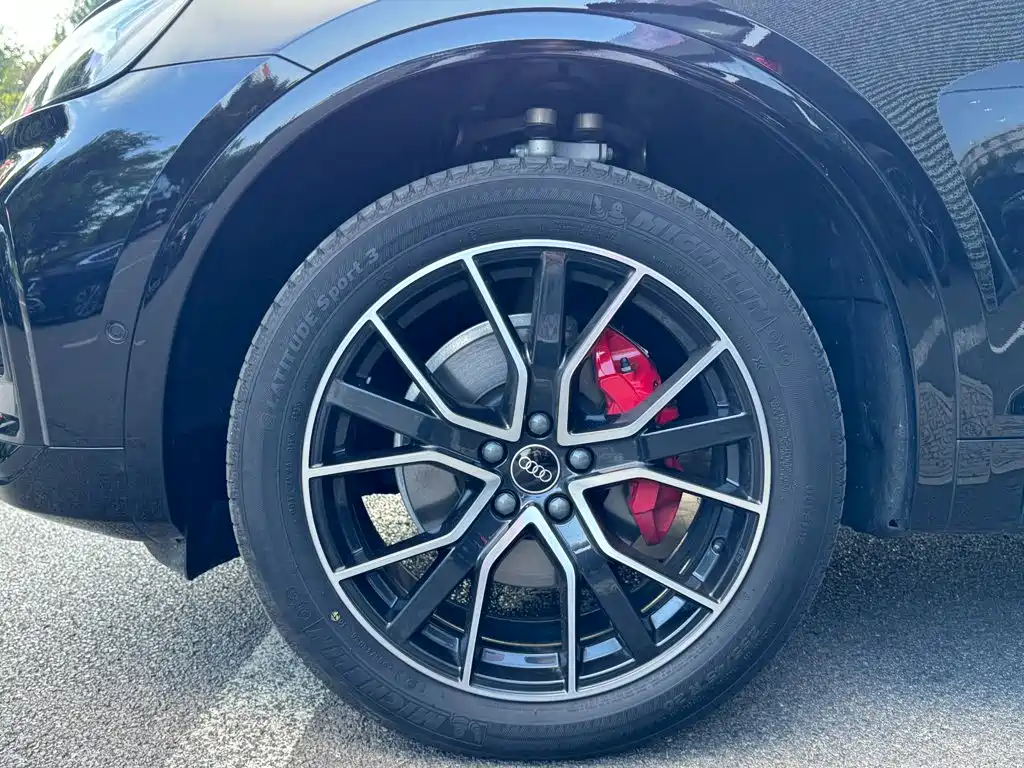 Audi Q5L — миниатюра 9