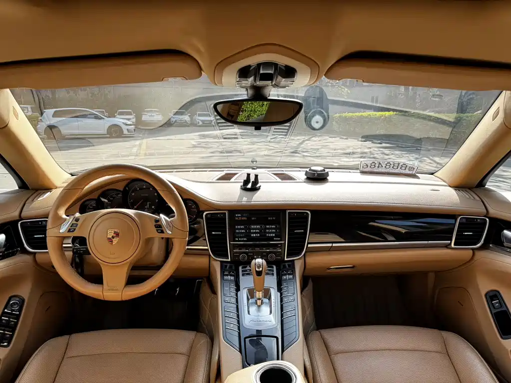 Porsche Panamera — миниатюра 5
