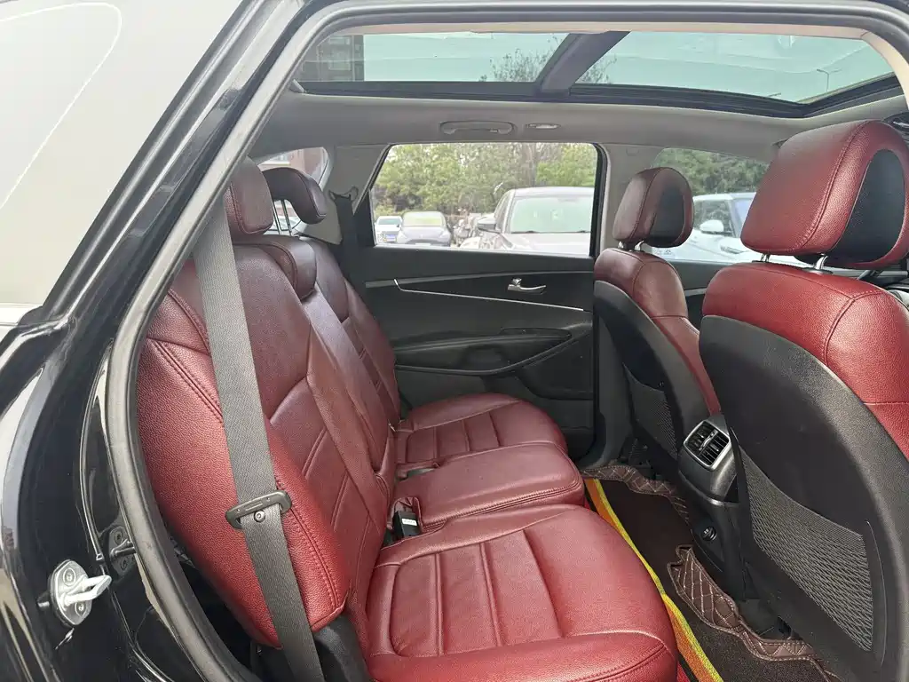 Kia Sorento 2015 L 2.4L 4WD Sport 5 мест IV