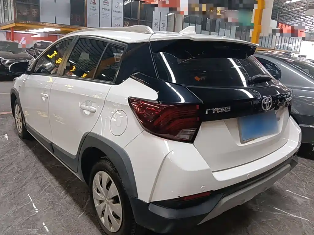 Toyota Yaris L — миниатюра 5