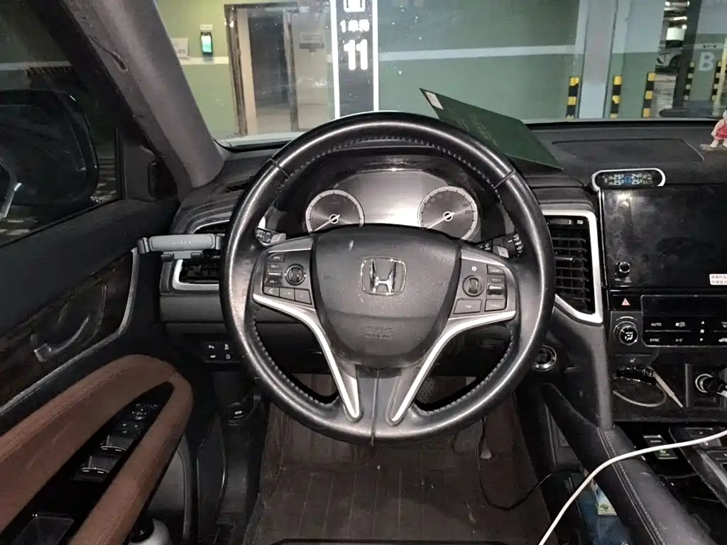 Honda UR-V — миниатюра 3