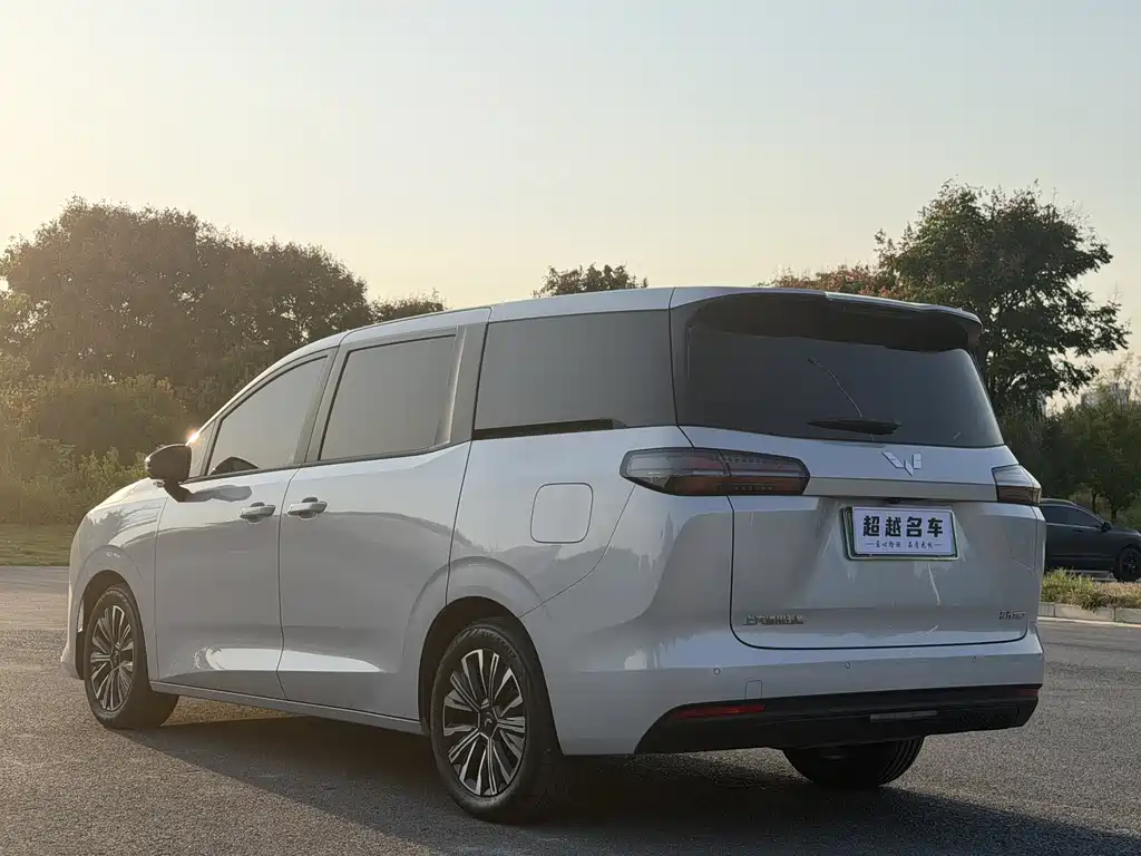 Wuling Xingguang 730 New Energy — миниатюра 5