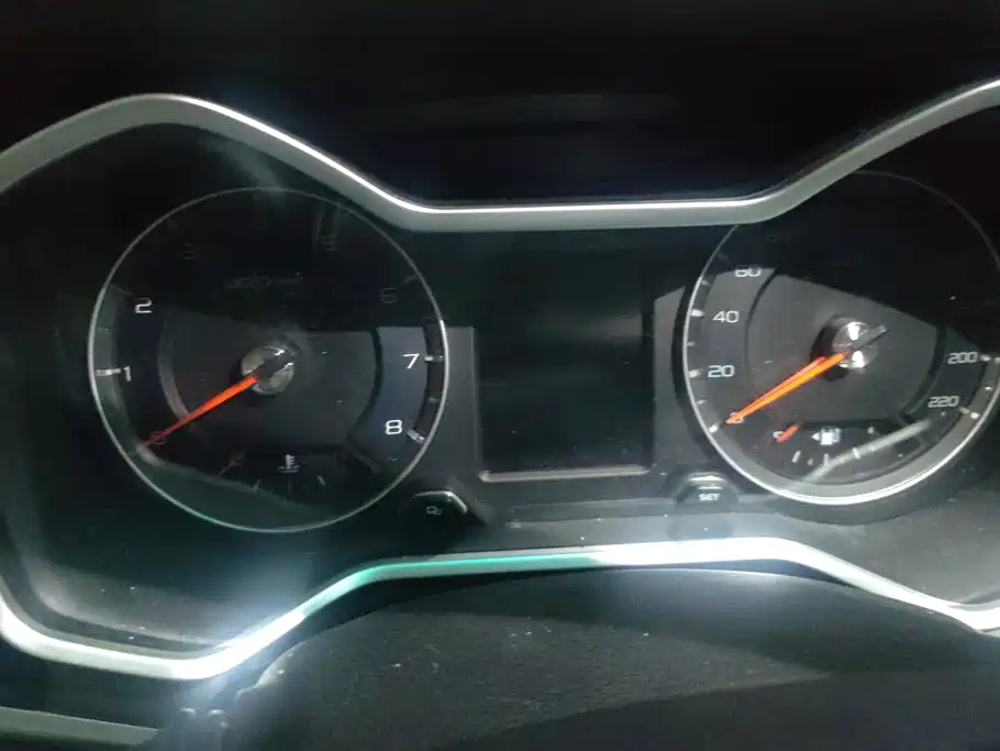 Geely Vision X3 — миниатюра 14