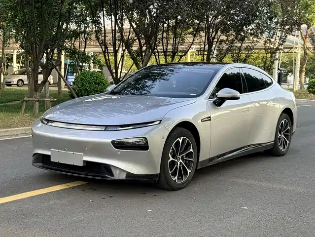 XPeng P7