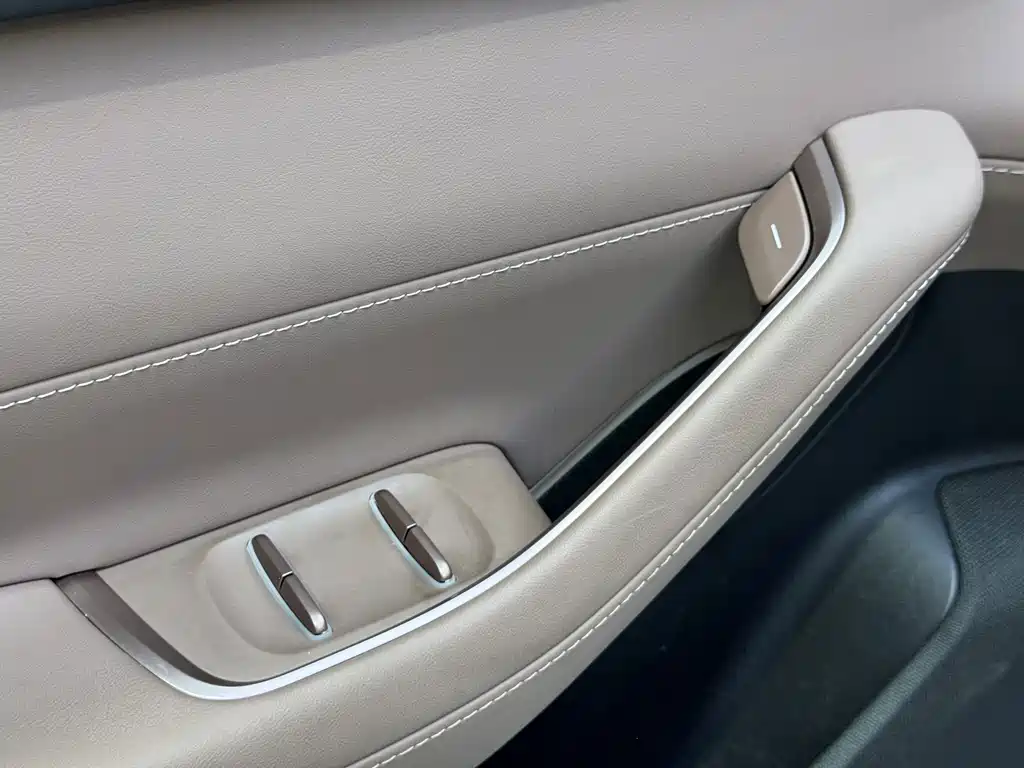 NIO EC6 — миниатюра 10