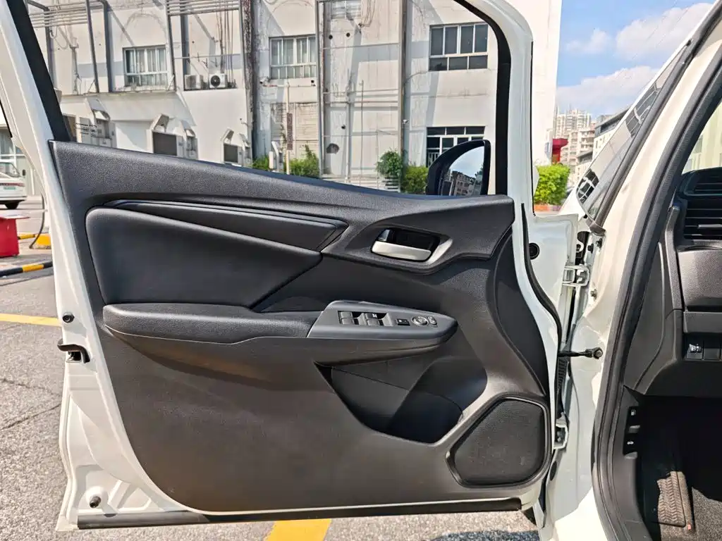 Honda Fit — миниатюра 21