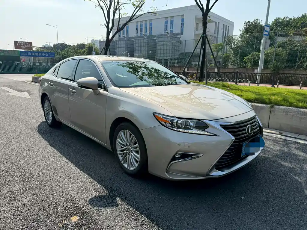 Lexus ES — миниатюра 3