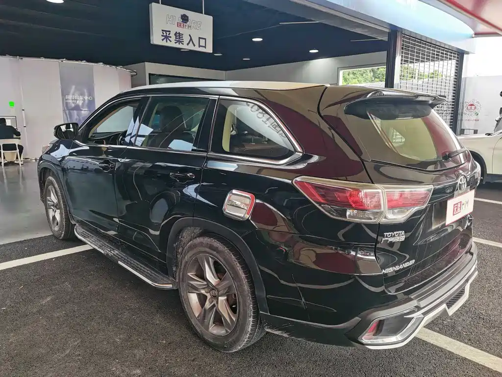 Toyota Highlander — миниатюра 8