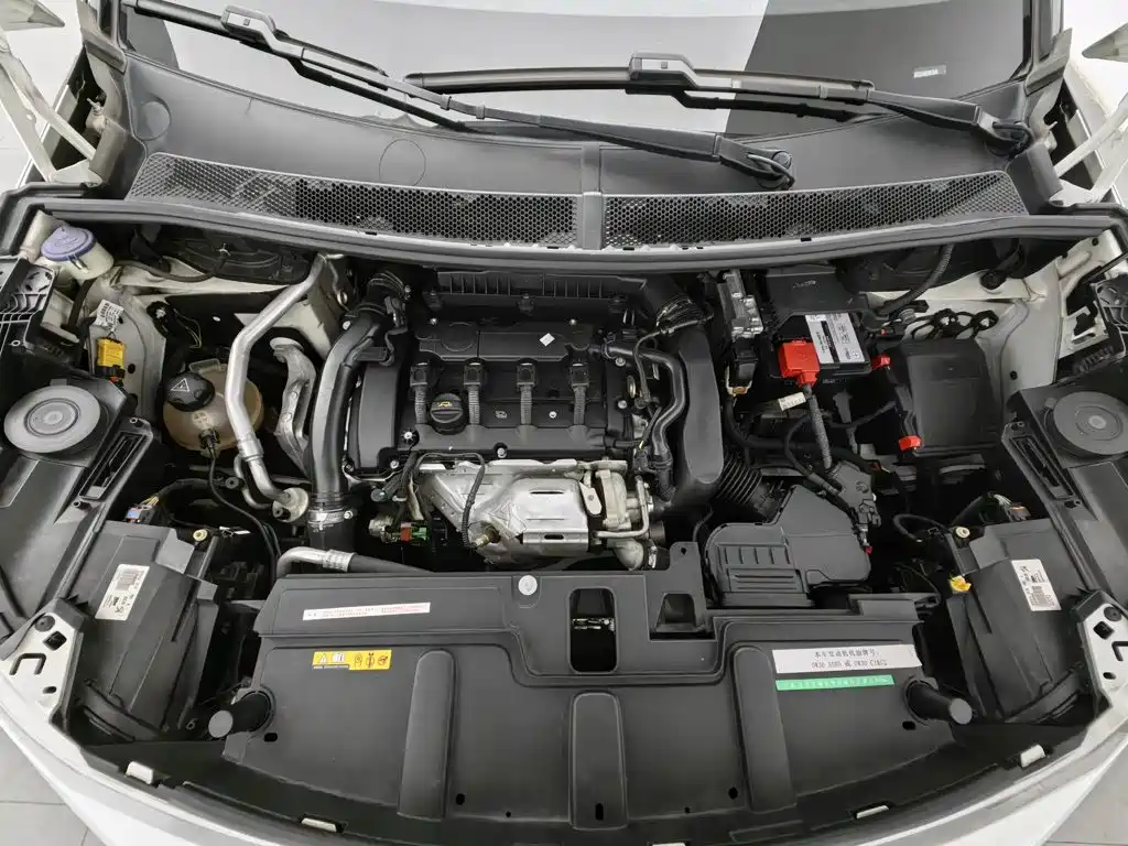 Peugeot 5008 — миниатюра 6