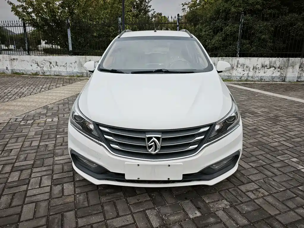 Baojun 310W — миниатюра 2