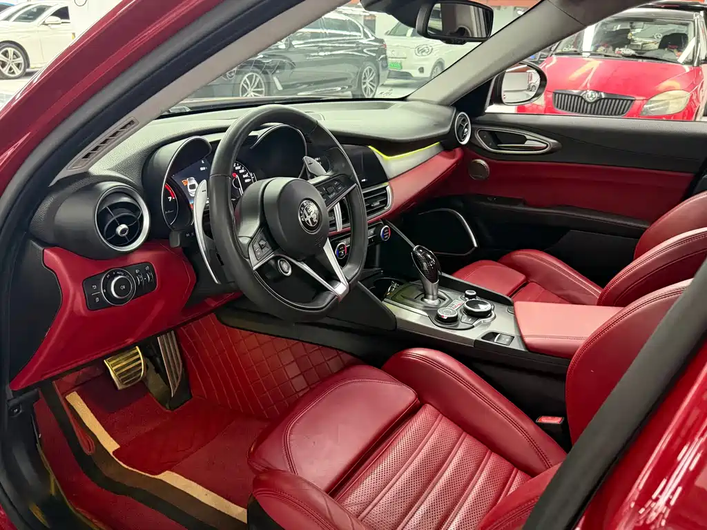 Alfa Romeo Giulia — миниатюра 7