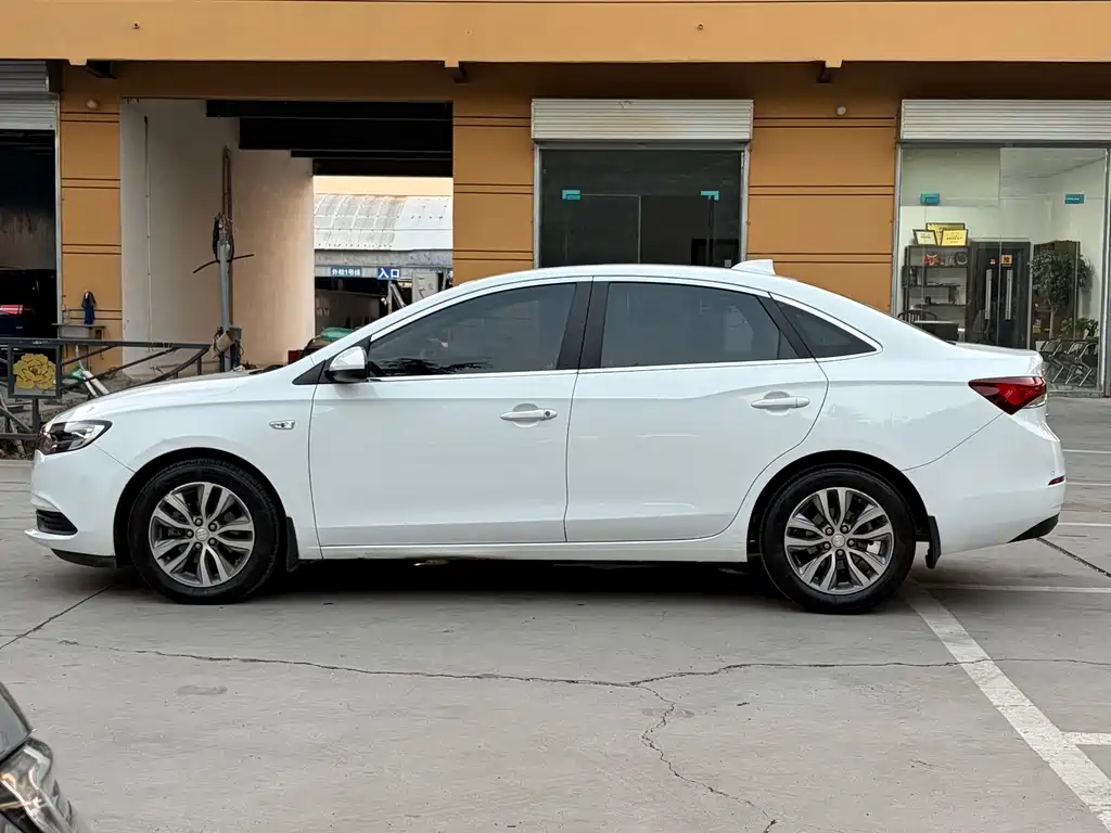 Buick Excelle — миниатюра 18