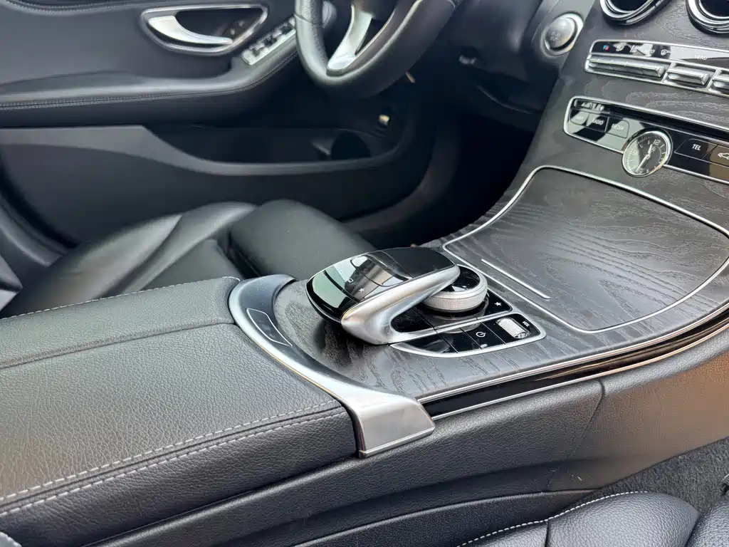 Mercedes-Benz C-Class — миниатюра 14