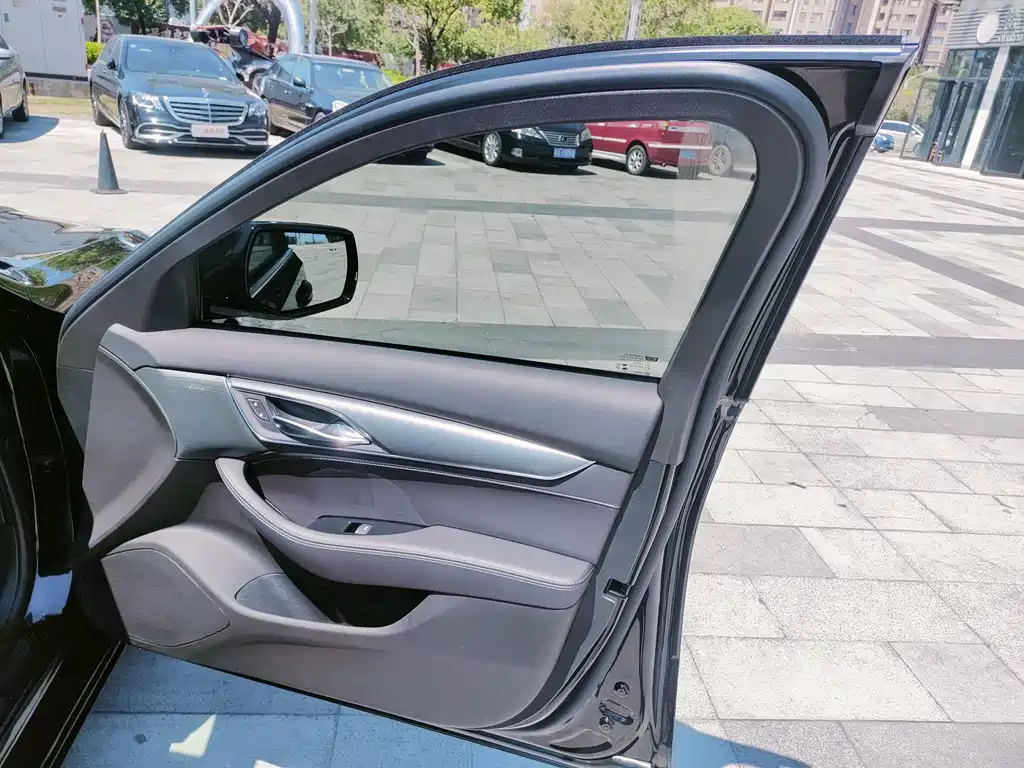 Cadillac CT5 — миниатюра 29
