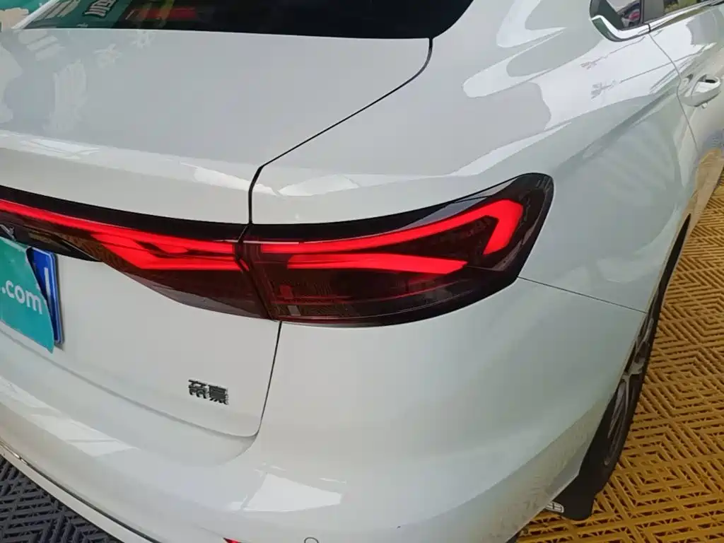 Geely Emgrand — миниатюра 8