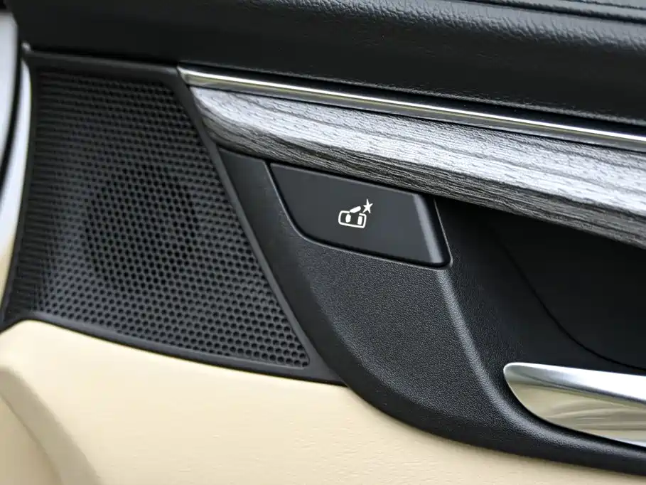 Buick GL8 Hybrid — миниатюра 24