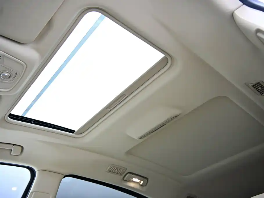 Buick GL8 Hybrid — миниатюра 27