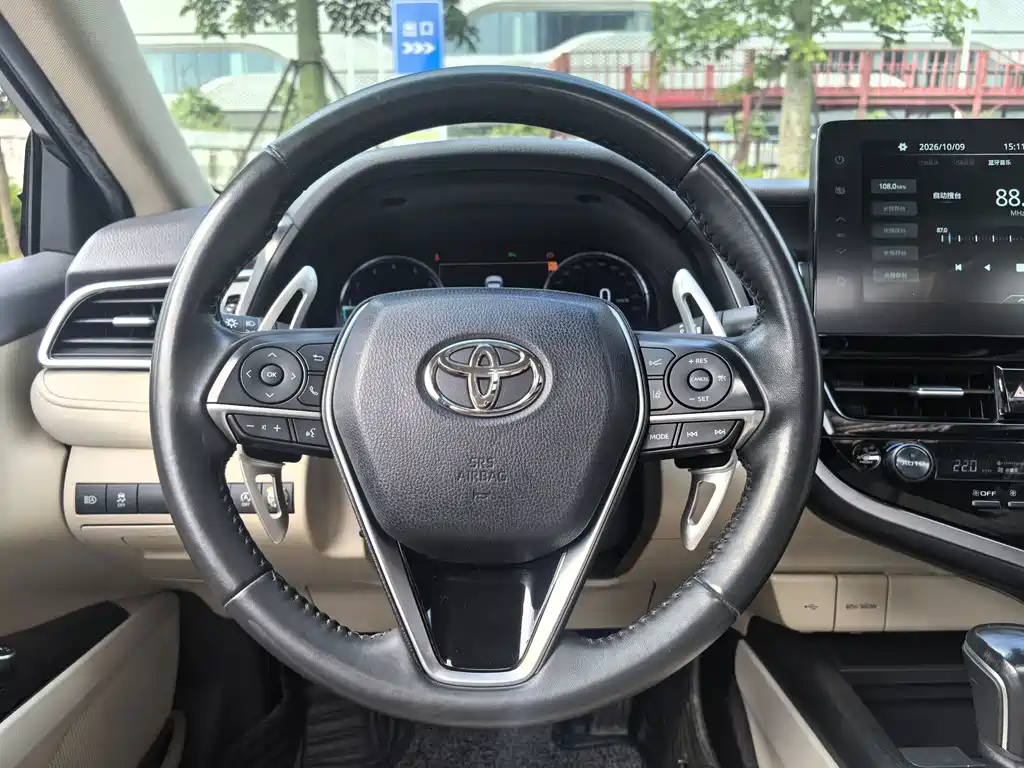 Toyota Camry — миниатюра 13