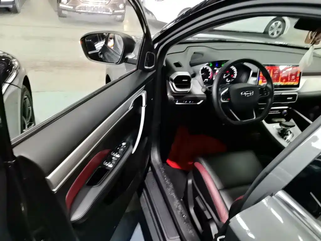 Geely Binyue — миниатюра 16