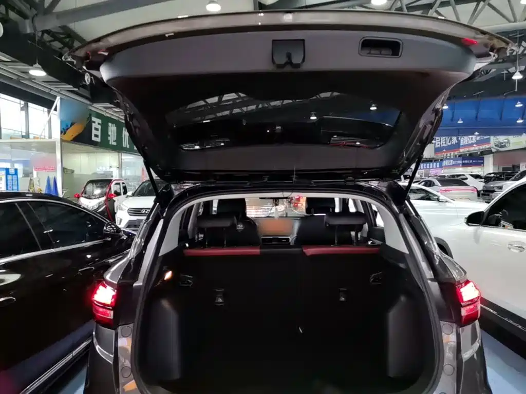 Geely Binyue — миниатюра 19