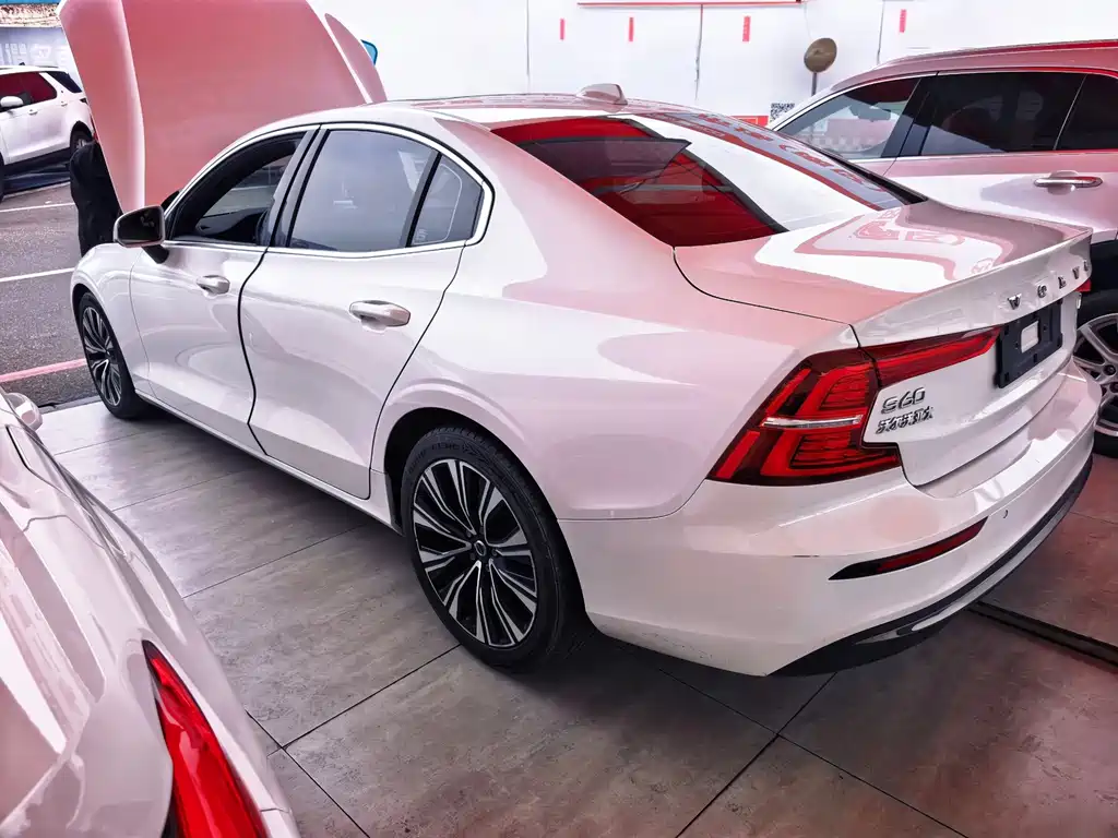 Volvo S60 — миниатюра 8