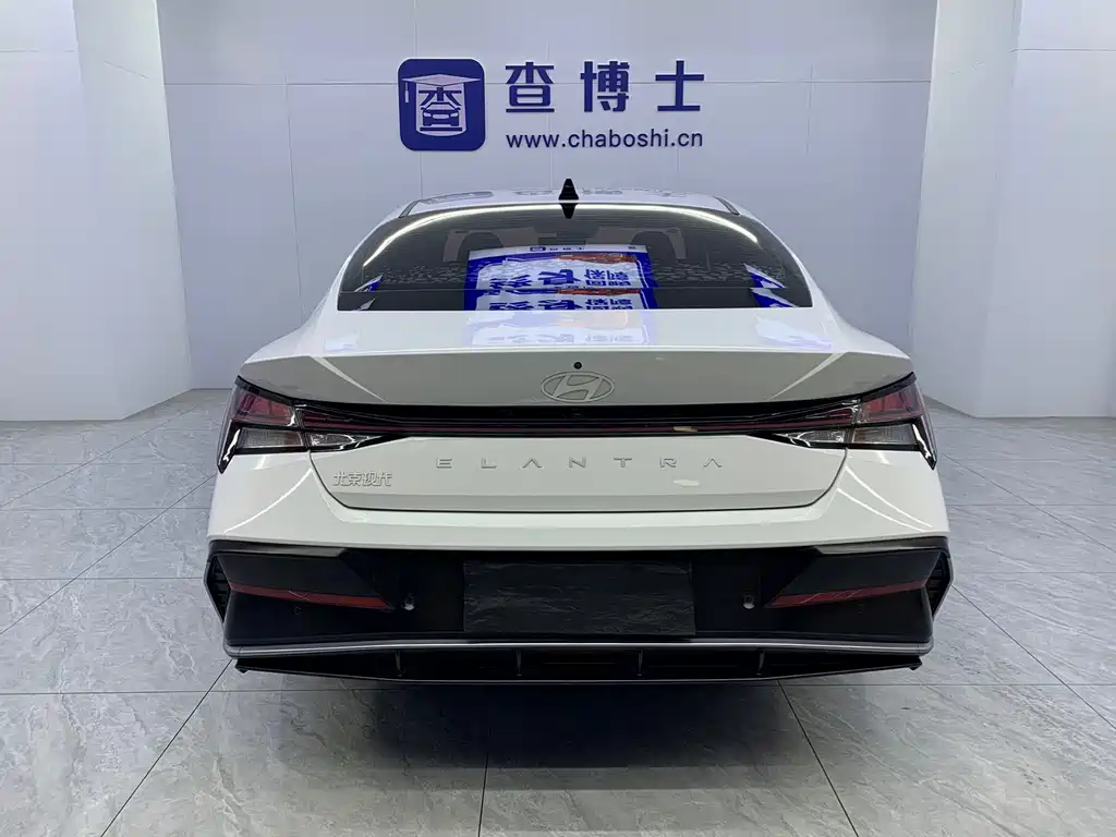 Hyundai Elantra — миниатюра 20