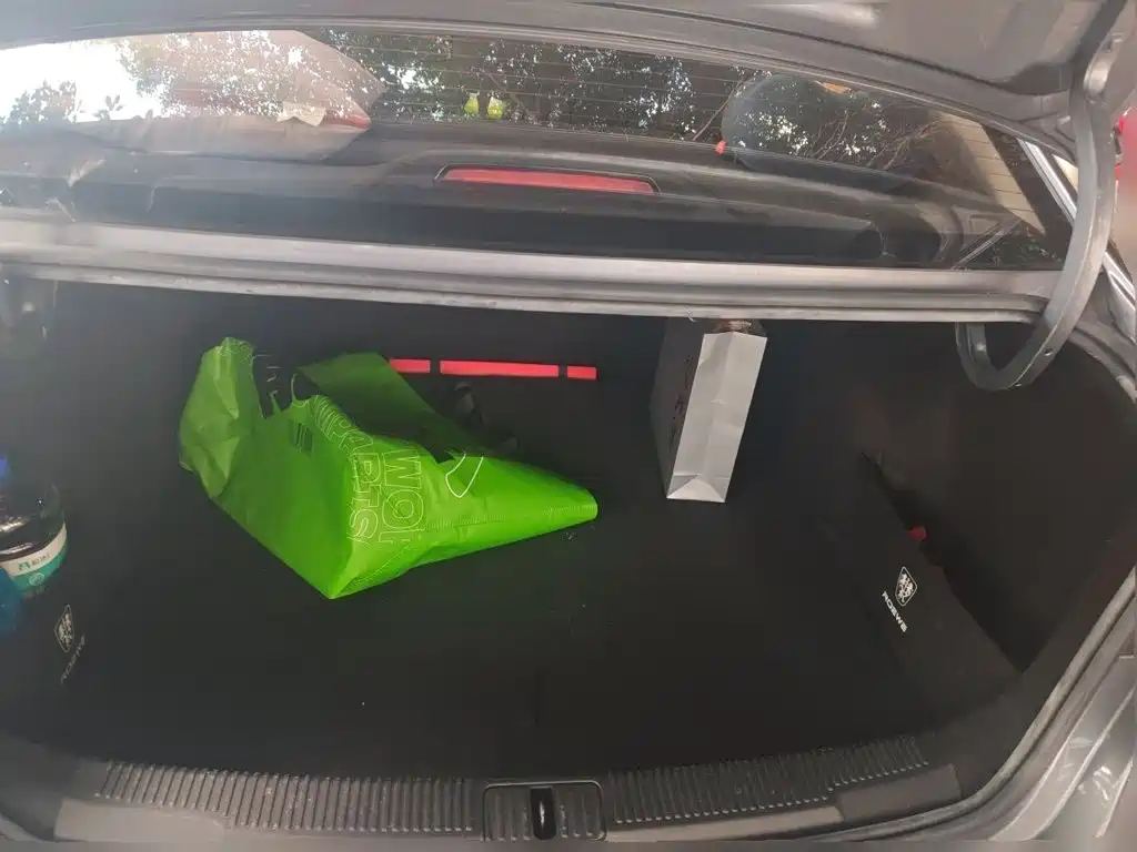 Roewe i5 — миниатюра 20