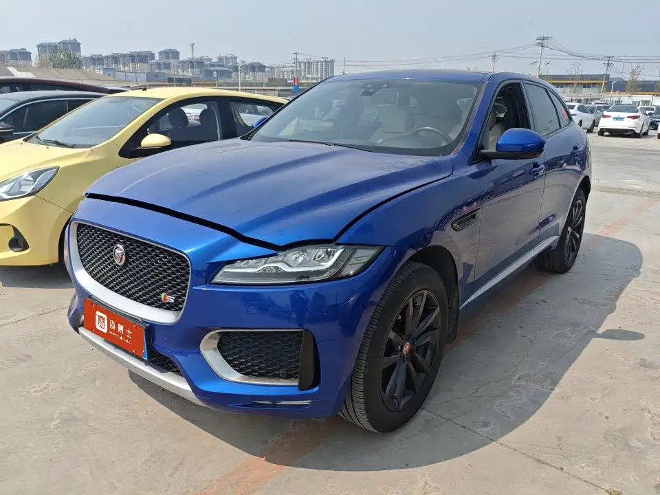 Jaguar F-PACE 2016