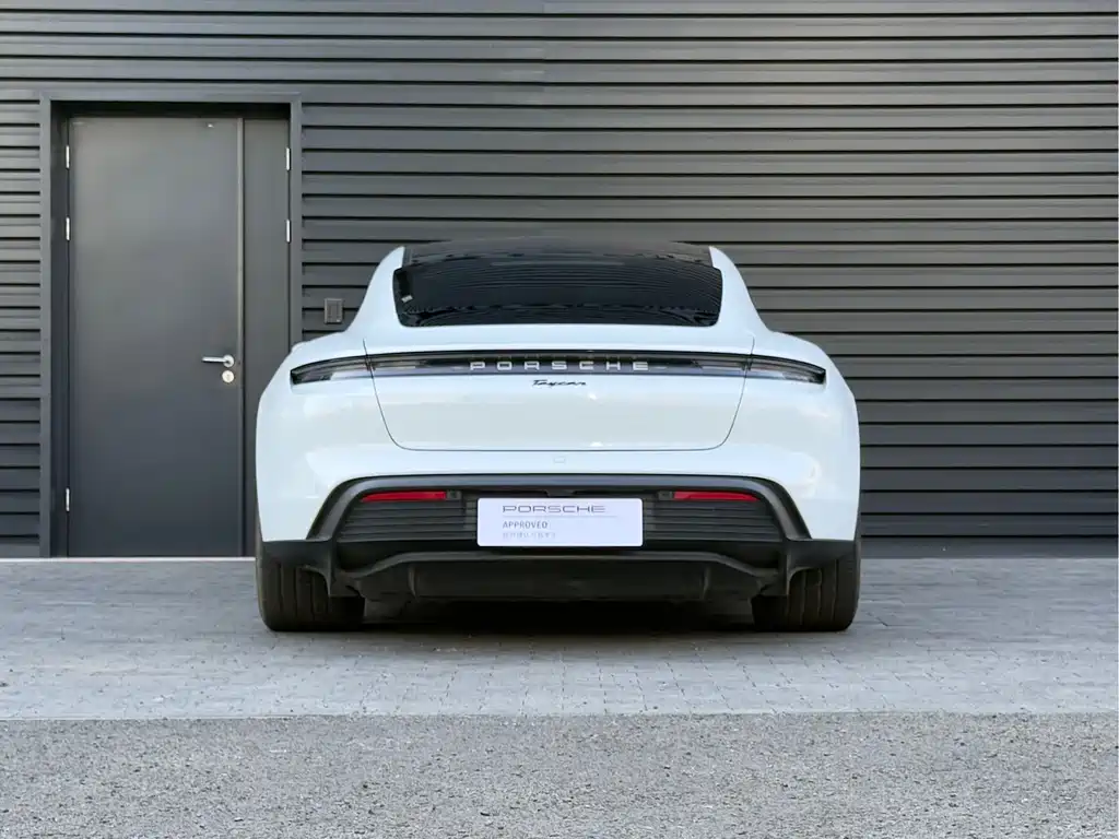 Porsche Taycan — миниатюра 4
