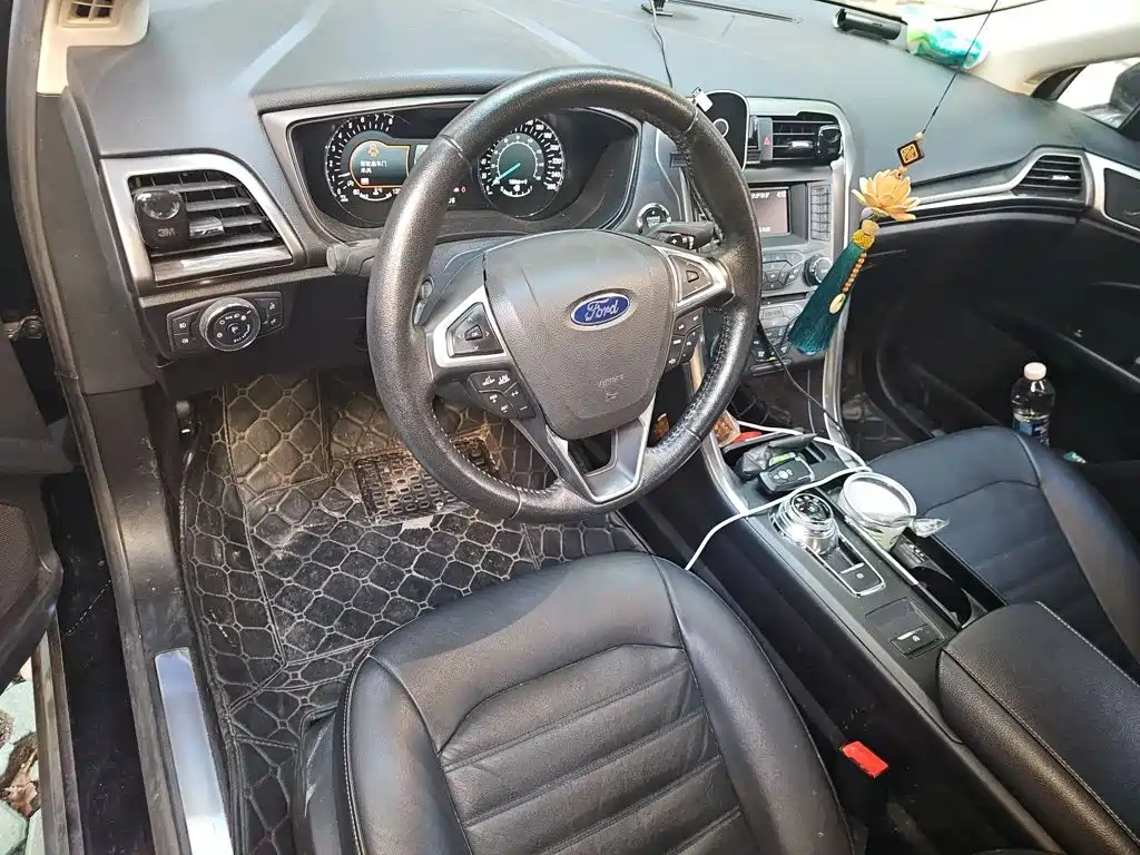 Ford Mondeo — миниатюра 11