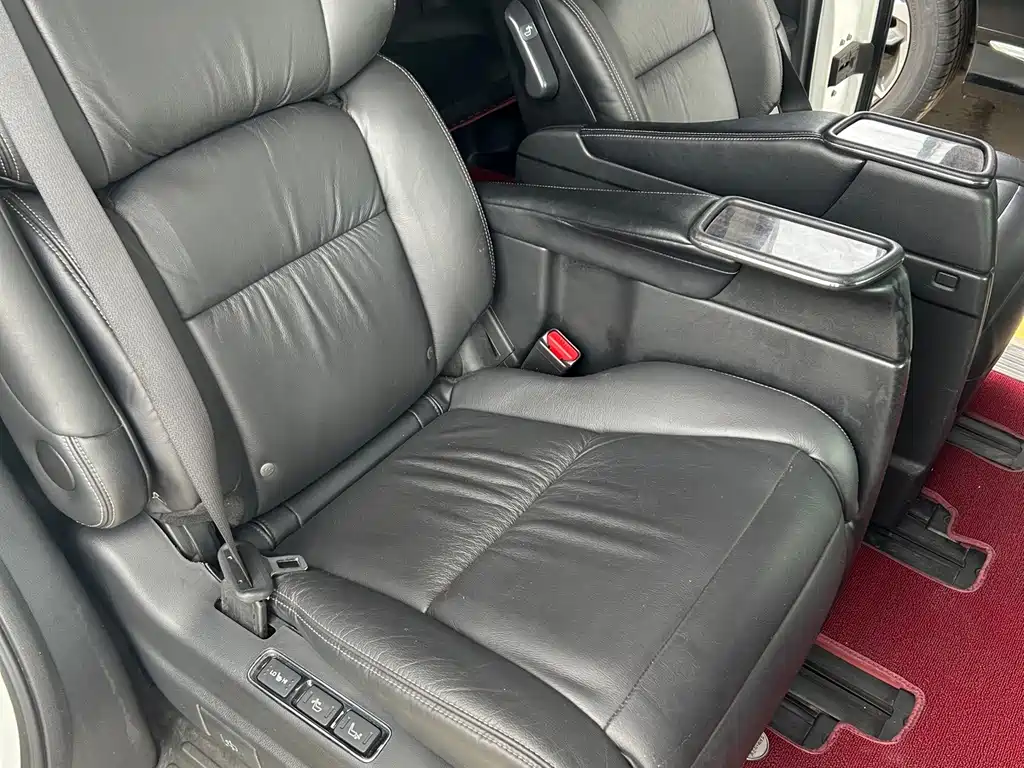 Honda Elysion — миниатюра 10