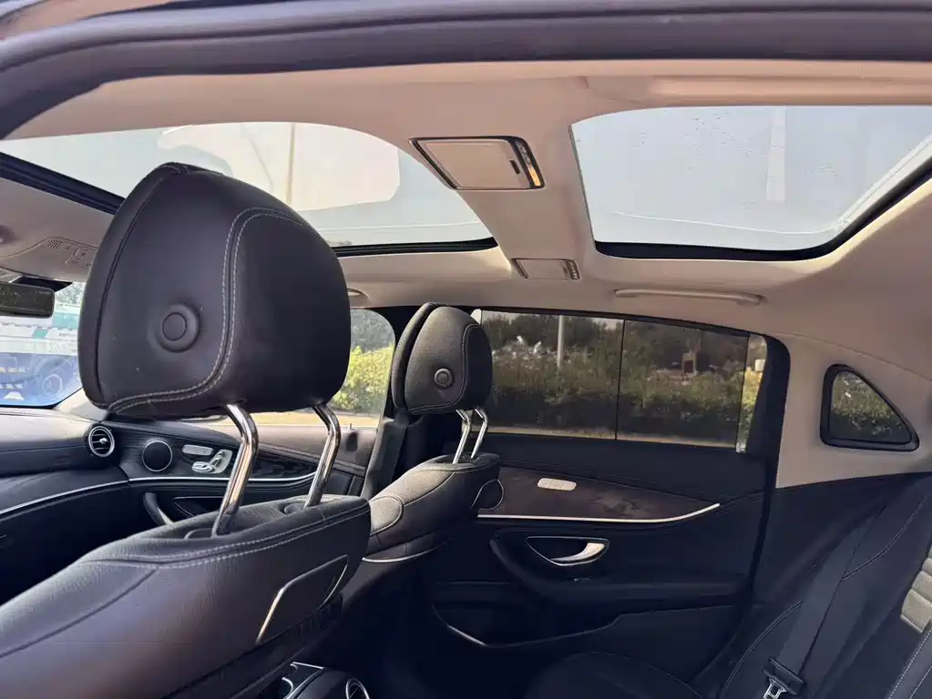 Mercedes-Benz E-Class — миниатюра 19