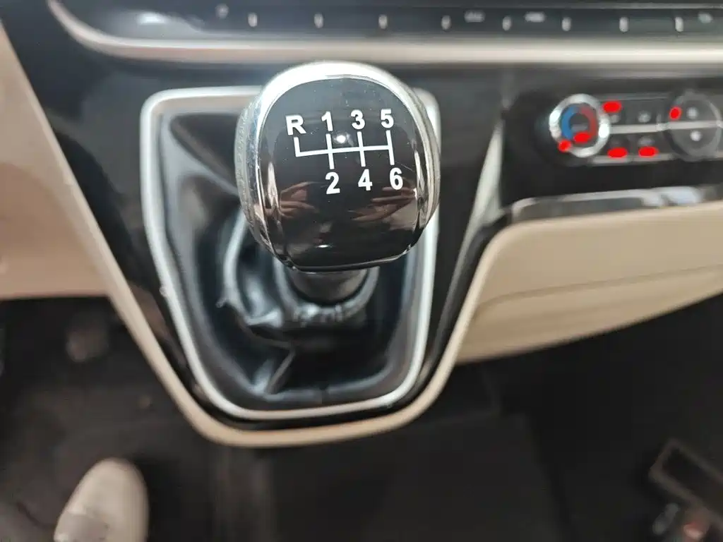 Maxus V90 — миниатюра 7