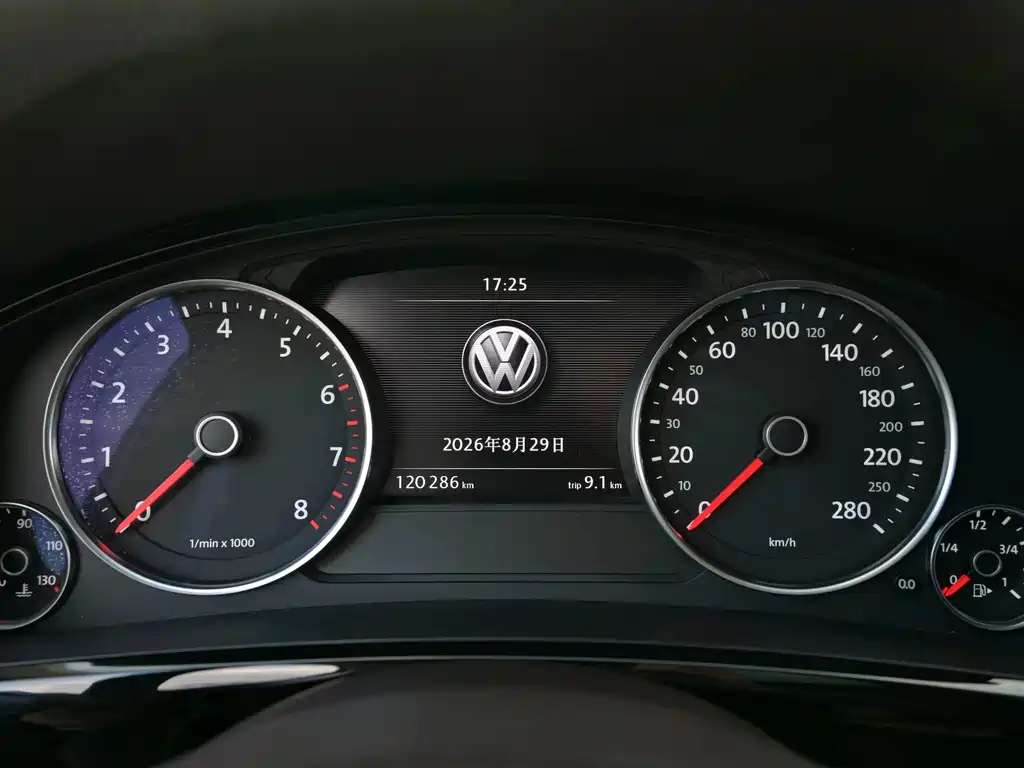 Volkswagen Touareg — миниатюра 7