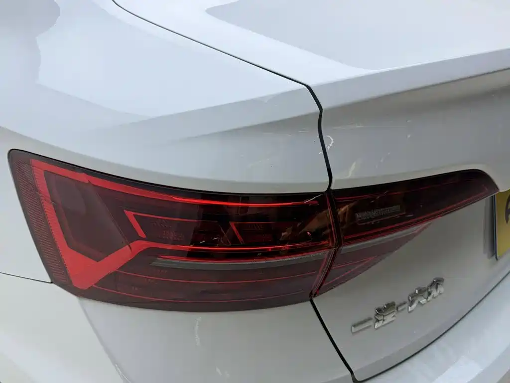 Volkswagen Sagitar — миниатюра 14