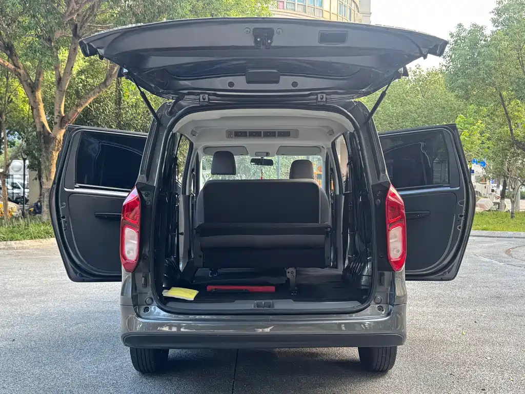 Wuling Hongguang EV — миниатюра 13