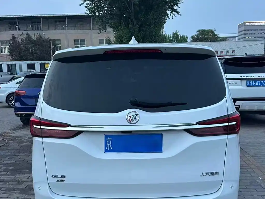 Buick GL8 — миниатюра 5