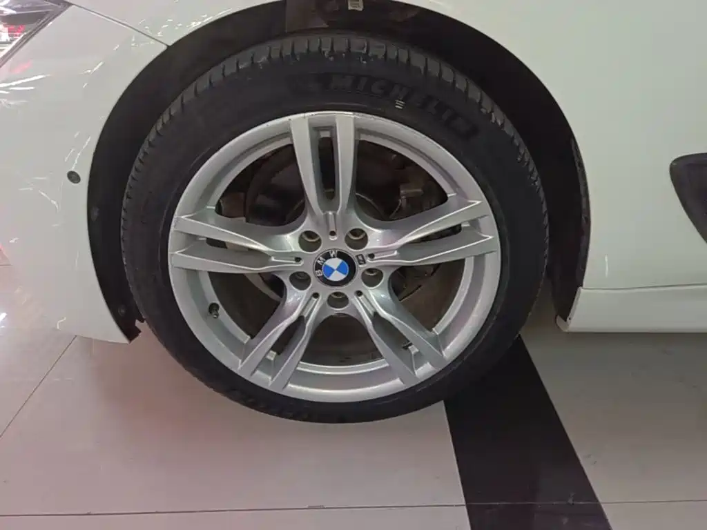 BMW 3 Series — миниатюра 23