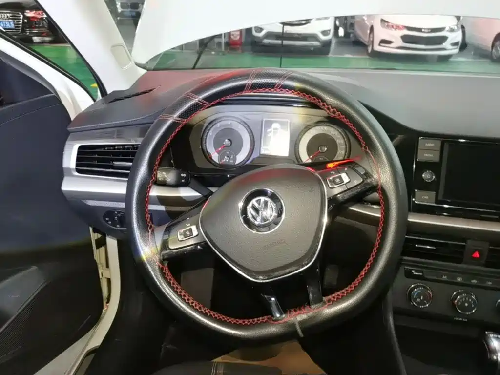 Volkswagen Lavida — миниатюра 11