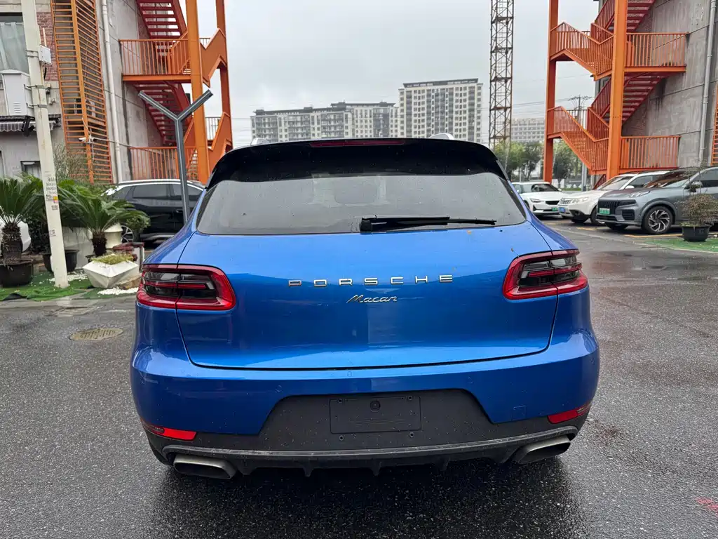 Porsche Macan — миниатюра 4
