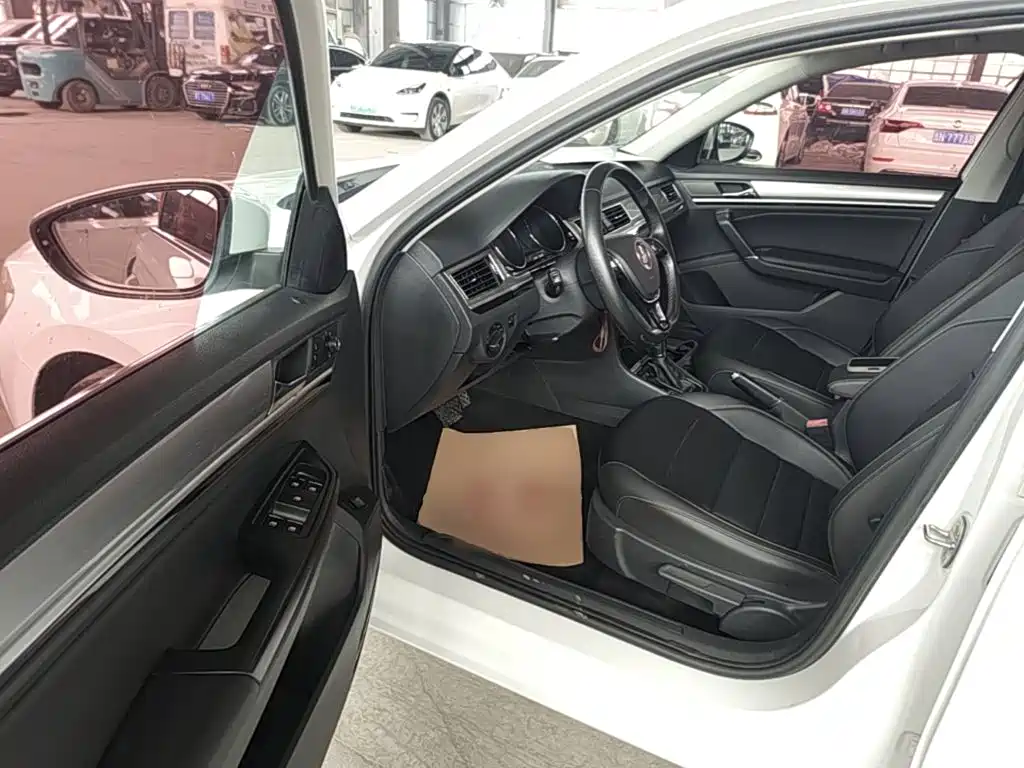 Volkswagen Bora — миниатюра 16