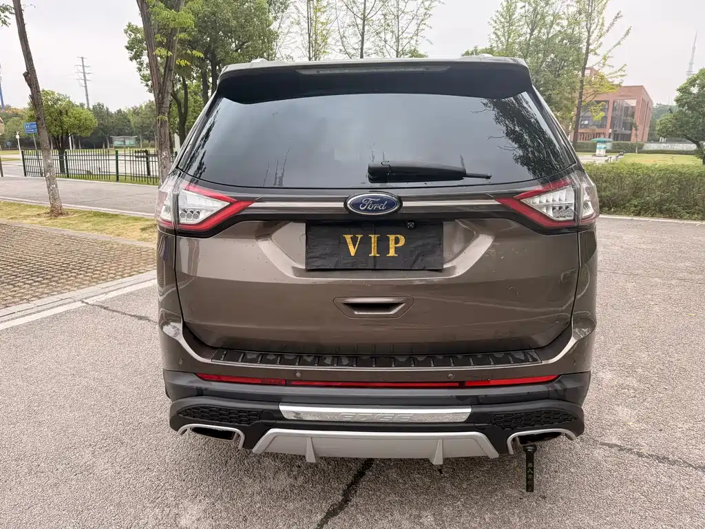Ford Edge — миниатюра 6