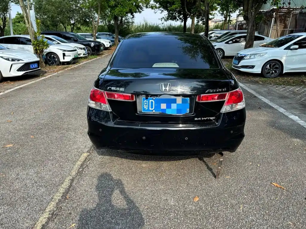 Honda Accord — миниатюра 9