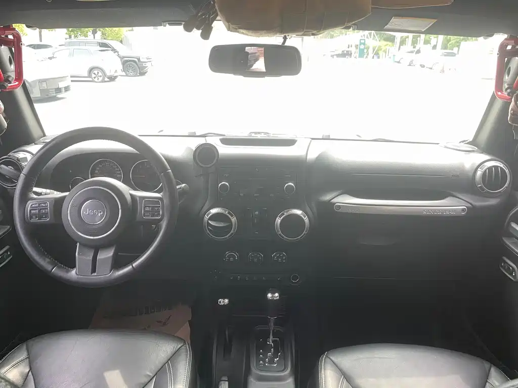 Jeep Wrangler — миниатюра 5
