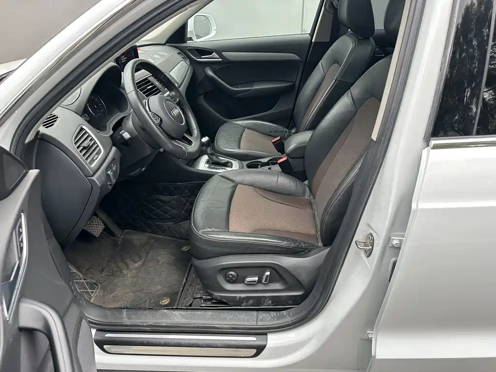 Audi Q3 - фото 3