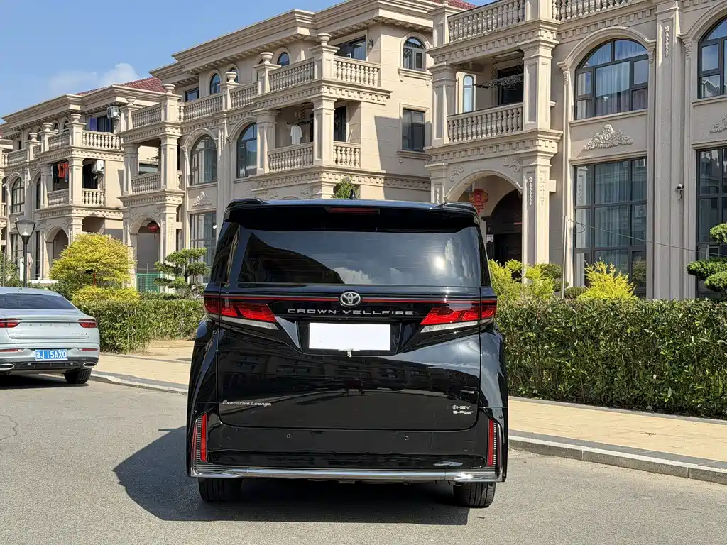 Toyota Vellfire — миниатюра 5